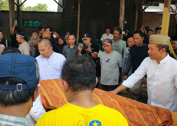 Suasana Duka Menyelimuti Rumah Anggota DPR RI Bambang Hermanto, Minta Polisi Usut Tuntas