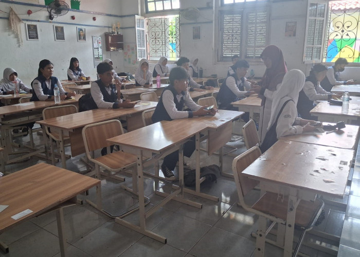 PSAJ 2025/2026 di SMPN 1 Kota Cirebon Dimulai, 504 Siswa Ikuti Ujian PAI Berbasis Digital