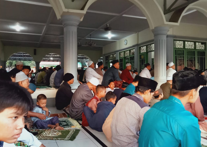 SALAT ID di Masjid Syarif Hidayatullah Cirebon, Merayakan Kemenangan di Hari Raya