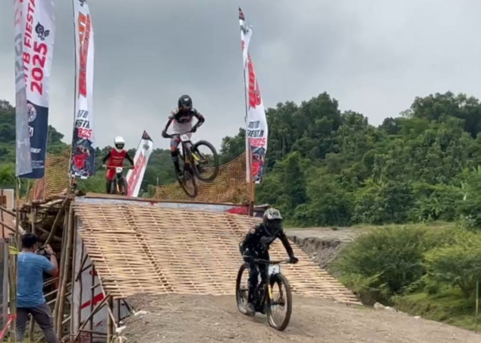 MTB Fiesta Bupati Cup 2025 Jadi Ajang Perdana Nasional, Cirebon Unjuk Potensi Trek Downhill