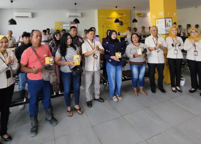 Cashback hingga Rp1 Juta, Begini Cara Adira Cabang Cirebon Wahidin Manjakan Pelanggan