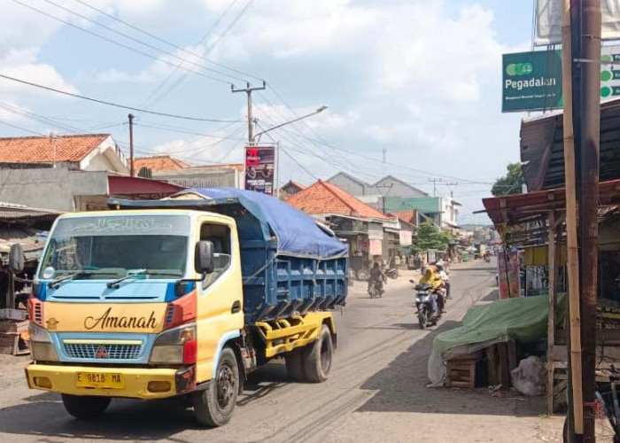 Akses Menuju RSUD Waled Terhambat, Penertiban PKL di Pabuaran Diminta Segera