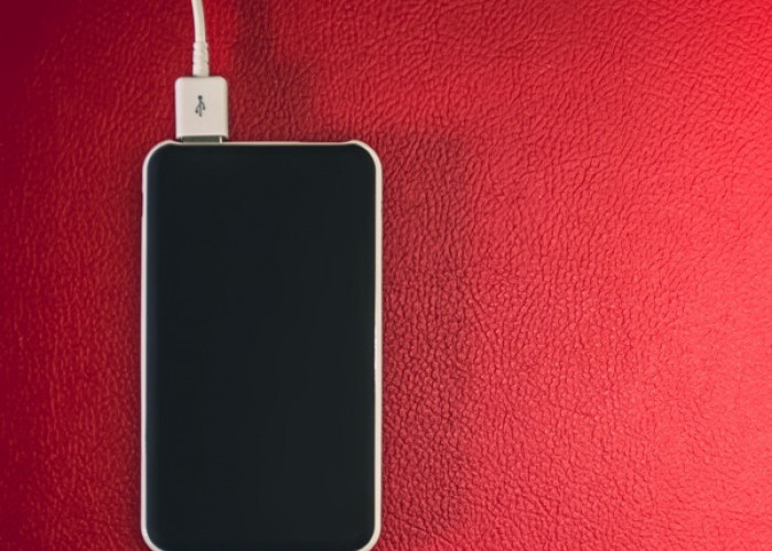 Jangan Asal Cas HP, Ini 4 Kebiasaan yang Bantu Baterai Smartphone Lebih Awet