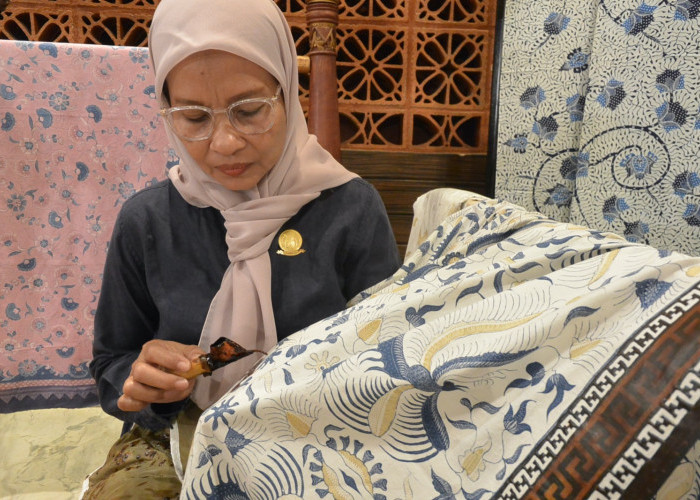 Kisah Inspiratif Nasabah PNM Cirebon: Dari Batik Kampung ke Panggung Nasional Bersama Rinaldy Yunardi