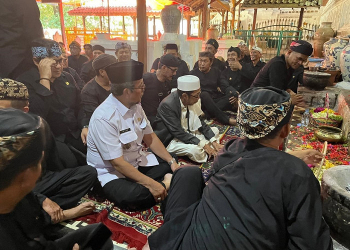 Haul ke-526 Mbah Kuwu Sangkan, Wabup Cirebon Ajak Kuwu Perkuat Persatuan dan Sinergi Bangun Desa