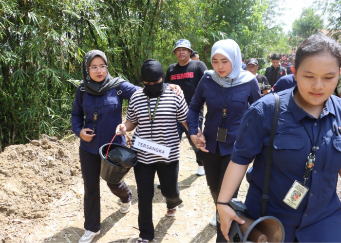 Rekonstruksi Pembuangan Bayi di Kuningan, 36 Adegan dari Melahirkan hingga Buang Bayi ke Sungai
