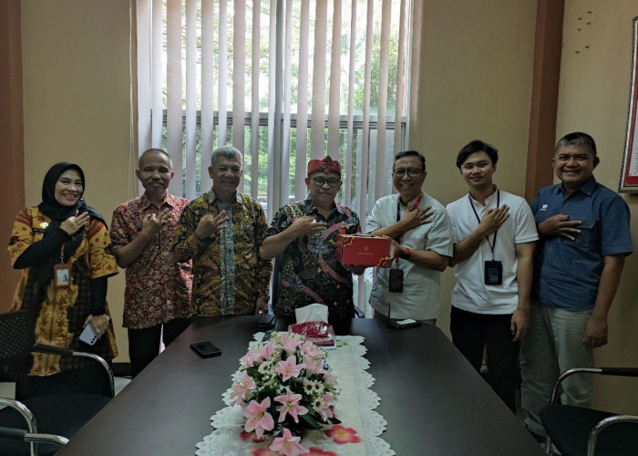 Momentum Hari Pelanggan Nasional, General Manager Witel Priangan Timur Kunjungi DPMPTSP Kabupaten Kuningan