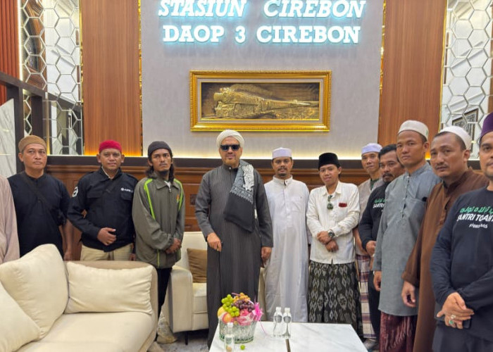 Habib Taufiq Assegaf Hadir di Cirebon