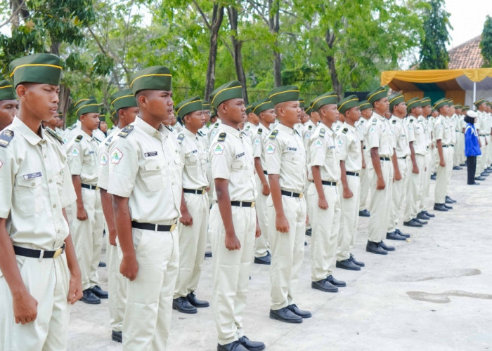 Ditempa Selama 4 Pekan, 200 Lebih Siswa Baru SMK Presiden Delta Jalani Pelantikan