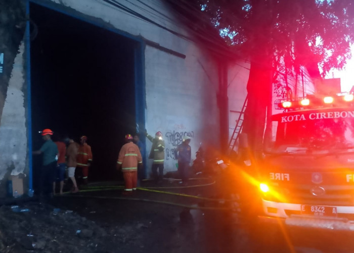 Kebakaran di Gudang Milik PT Pelindo Cirebon, Polisi Selidiki Penyebabnya