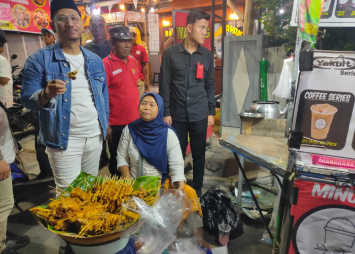 Dani Dorong Kemajuan UMKM dan Kuliner Pasar Malam di Kota Cirebon 