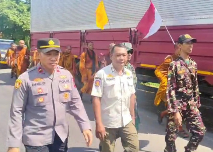 Dari Thailand ke Borobudur, Perjalanan Biksu Thudong Sudah Sampai Indramayu