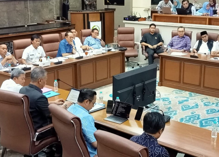 RDP Pembongkaran Rel Kereta Bersejarah Cirebon: Wali Kota Minta Maaf, KAI Beberkan Alasan