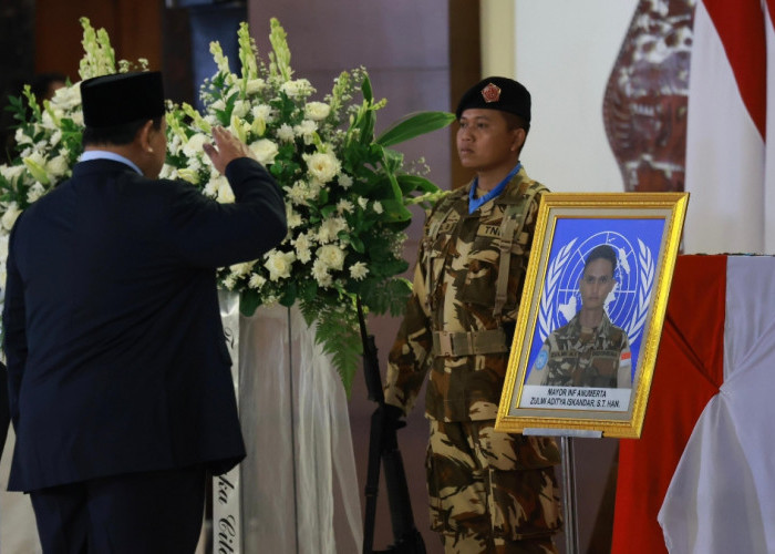 Momen Haru di Soetta: Presiden Prabowo Beri Penghormatan Terakhir untuk 3 Prajurit TNI Gugur di Lebanon