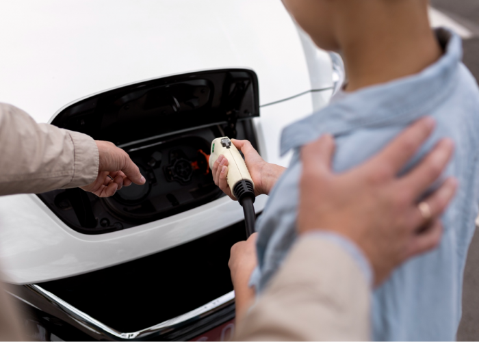 Punya Mobil Listrik Rp200 Jutaan? Segini Estimasi Biaya Pasang Home Charging di Rumah