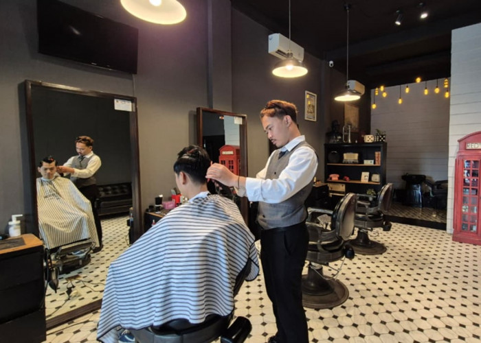 Trend Gaya Rambut Pria 2026: Korean Style, Wolf Cut hingga Peek-a-Boo Color Masih Digemari