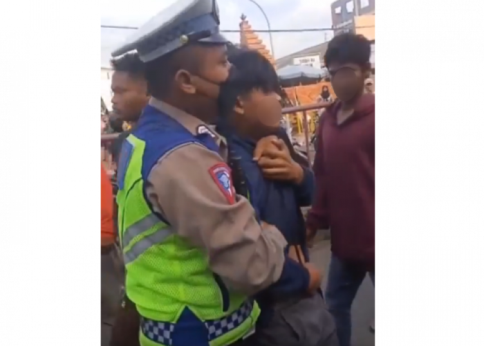 HATI-HATI, Pelaku Jambret Berkeliaran di Jalan Raya Cirebon, Kejadian di Weru, Polisi Langsung Bertindak 