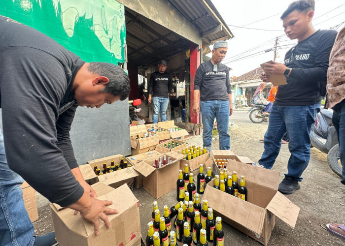 Polresta Cirebon Sita 1.892 Botol Miras, Operasi Pekat Jelang Lebaran Diperketat