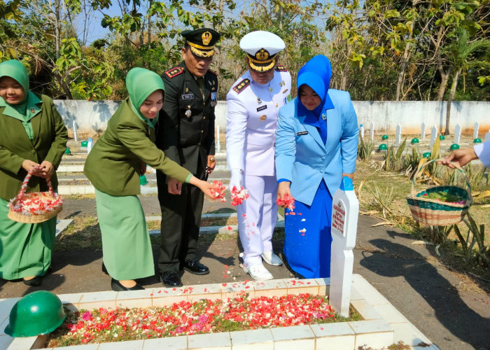 Ziarah Nasional HUT ke-78 TNI. Dandim: TNI Bersama Rakyat  Mendukung Kemajuan Indonesia