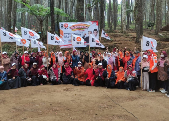Kader Perempuan PKS Se-Kecamatan Kuningan Konsolidasi Pemenangan