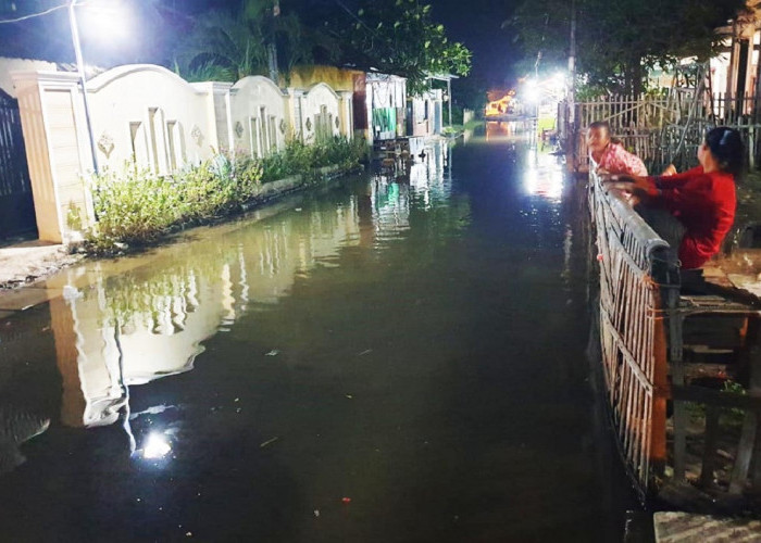  TERPARAH! Desa Ambulu Cirebon Banjir Rob Setiap Malam, Warga Desak BBWSCC Cepat Bertindak