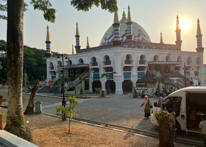 Pengalihan Aset Masjid Agung Sumber Masih Menunggu Penghitungan Ulang