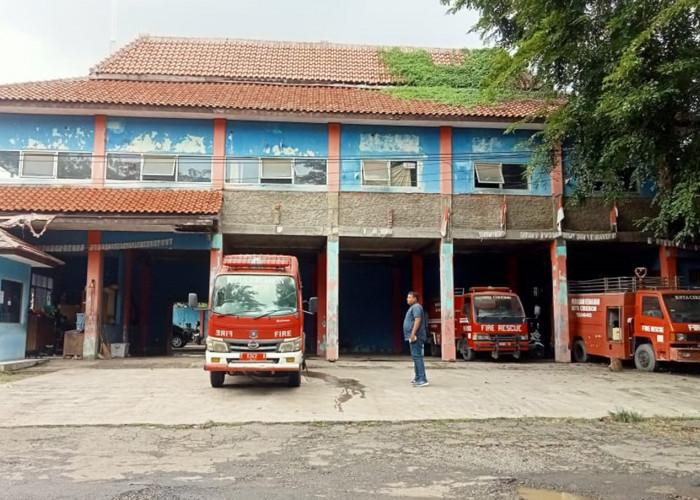 Miris, Gedung Damkar Kota Cirebon Tidak Layak Dijadikan Kantor