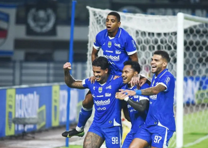 Duel Klasik Persebaya vs Persib: Misi Balas Dendam Maung Bandung di Surabaya