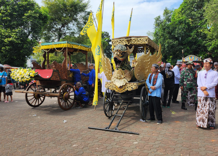 Kirab Budaya Pangeran Pulasaren Meriah, Jadi Momentum Pelestarian Budaya dan Pengembangan Wisata Pekalipan