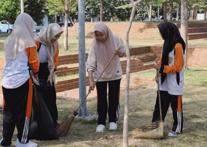 Pemkot Ajak Masyarakat Memelihara Alun-Alun Kejaksan