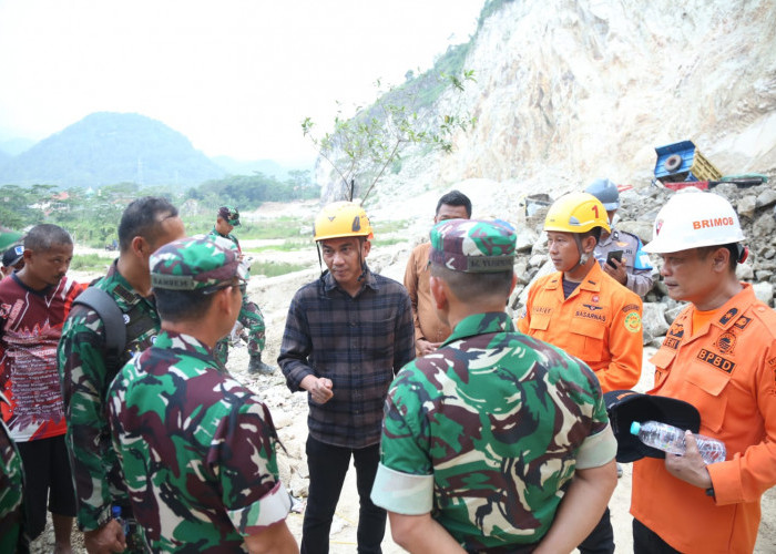 Pemerintah Kabupaten Cirebon Keluarkan Status Tanggap Darurat Bencana Longsor Gunung Kuda