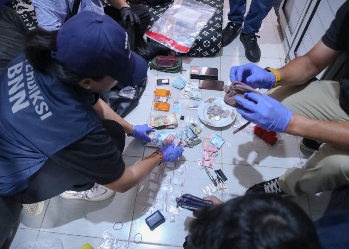 Pasca Geledah Kampung Ambon, Kepala BNN Suyudi Ario Seto - Shandy Aulia Diterpa Isu