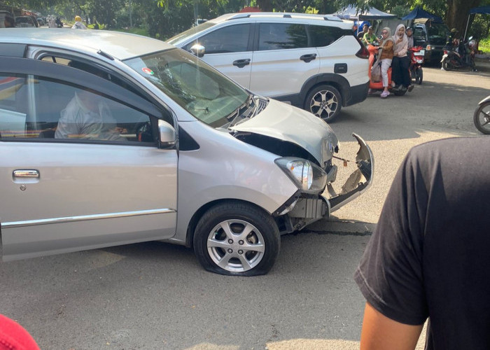 Kecelakaan di Stadion Bima, Motor dan Mobil Tabrakan, Pengendara Luka-luka