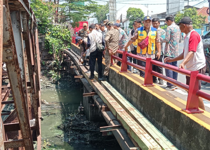 BBWS Cimancis Ambil Sampel Sedimen Sungai Sukalila Kota Cirebon, Buat Apa ya?