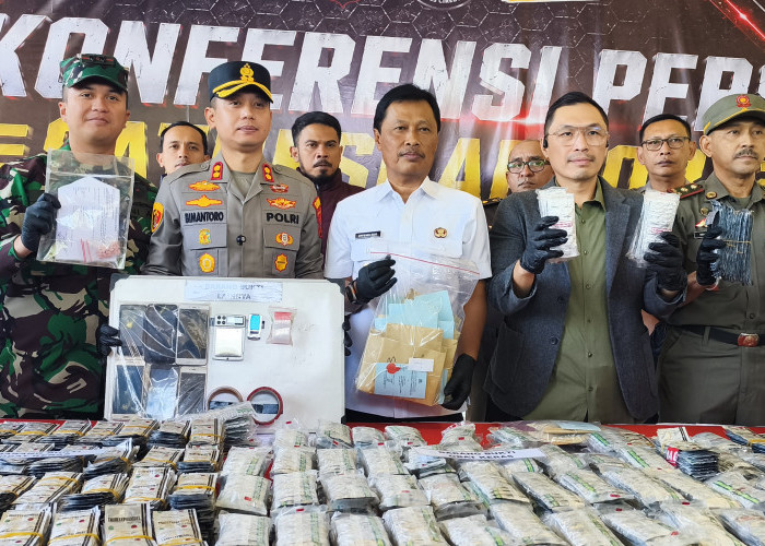 4.600 Orang Diperkirakan Terselamatkan, Ribuan Botol Miras dan Narkoba Dimusnahkan di Cirebon