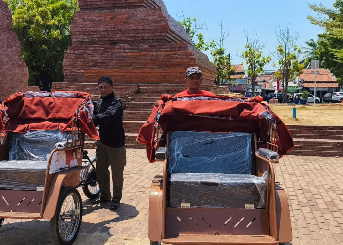 Puluhan Tahun Gowes Becak, Kini Tukang Becak Cirebon Beralih ke Becak Listrik