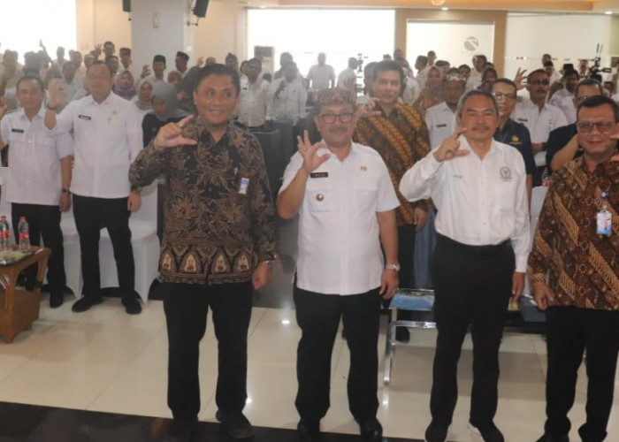Perangkat Desa dan Pegawai Kecamatan di Kabupaten Cirebon Dilatih Pengelolaan Keuangan