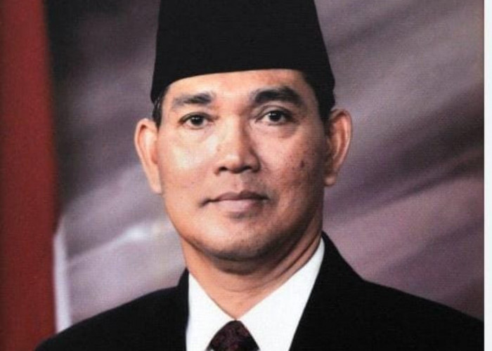 Kabar Meninggalnya Wakil Presiden ke-6 RI Tri Sutrisno Dipastikan Hoax