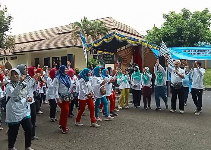 Peringati HKN, Dinkes Kota Cirebon  Gelar Senam dan Jalan Santai 