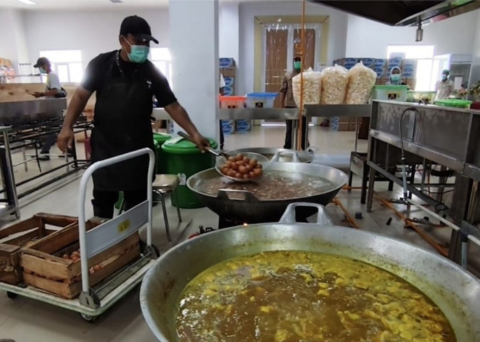 Asupan Gizi Calon Haji di Asrama Haji Indramayu Dijaga Ketat, Menu Seimbang hingga Bekal ke Bandara