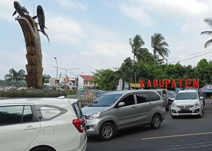 Jalan Utama Cirebon Kuningan Padat, Berikut Pilihan Rute Alternatif