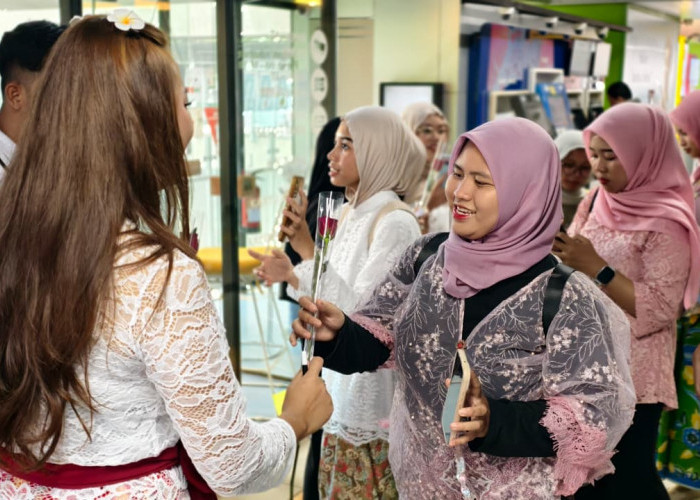 FIFGROUP Rayakan Hari Kartini dengan Aktivasi Interaktif di MRT Blok M,  Ajak Perempuan Kenali Potensi Diri