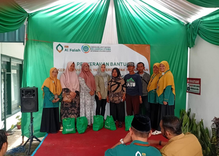 BMT Al-Falah Berikan Bantuan Kepada 127 Anggota Terdampak Kebakaran Pasar Lemahabang