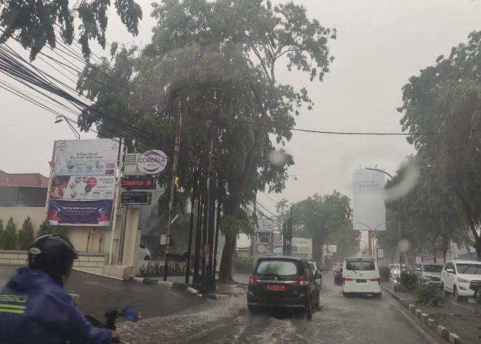 5 Titik Rawan Genangan Saat Hujan di Kota Cirebon, Satlantas Polres Ciko: Hati-hati