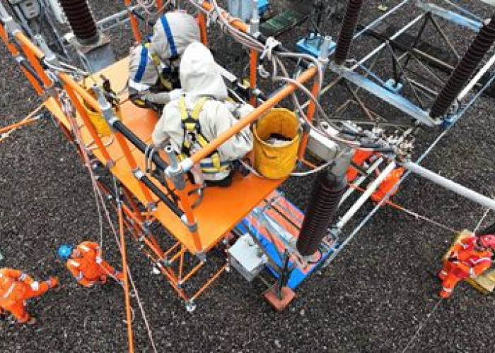 Tetap Tangguh di Bulan Ramadhan, Tim PDKB PLN UPT Cirebon Tuntaskan Perbaikan Hot Spot di GI Kamojang