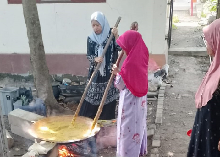 Tradisi Bubur Suro, Masih Lestari di Desa Kongsijaya Indramayu
