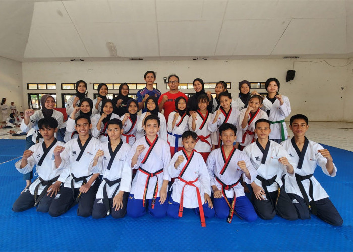 Taekwondo Kota Cirebon Datangkan Peraih Medali Emas Asian Games Defia Rosmaniar 