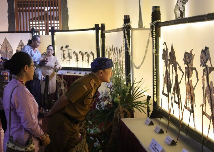 Wayang Berusia 200 Tahun Dipamerkan di Ruang Jinem Paseban Cigugur Kabupaten Kuningan
