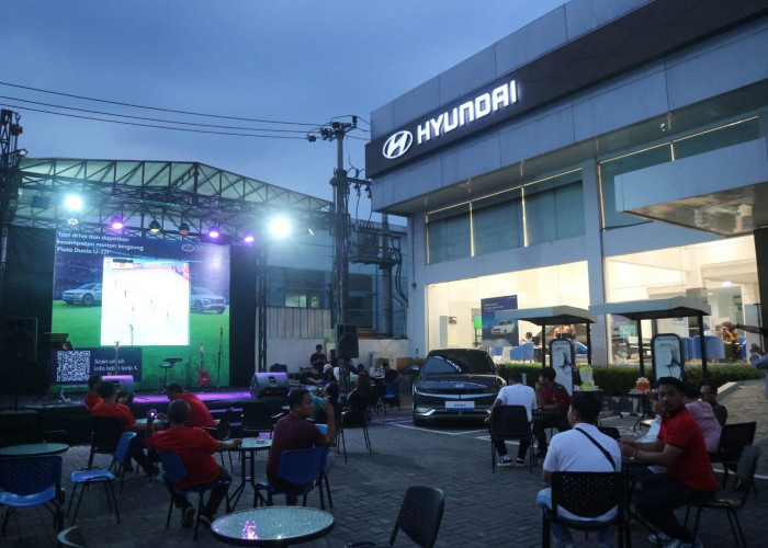 Hyundai Cirebon Pamerkan Fitur Vehicle to Load di Nobar Piala Dunia U-17