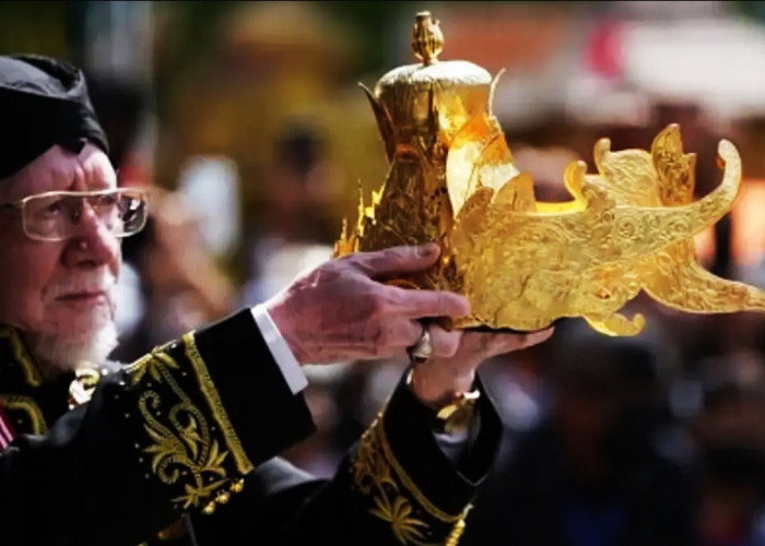 Mahkota Binokasih Bernilai Rp16 Miliar: Pusaka Sunda yang Jadi Sorotan, Disebut Setara Monalisa